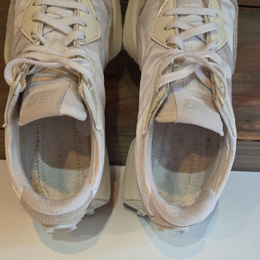 New Balance Women’s Pale Pink and Cream Retro Sneakers - Picture 7 of 11